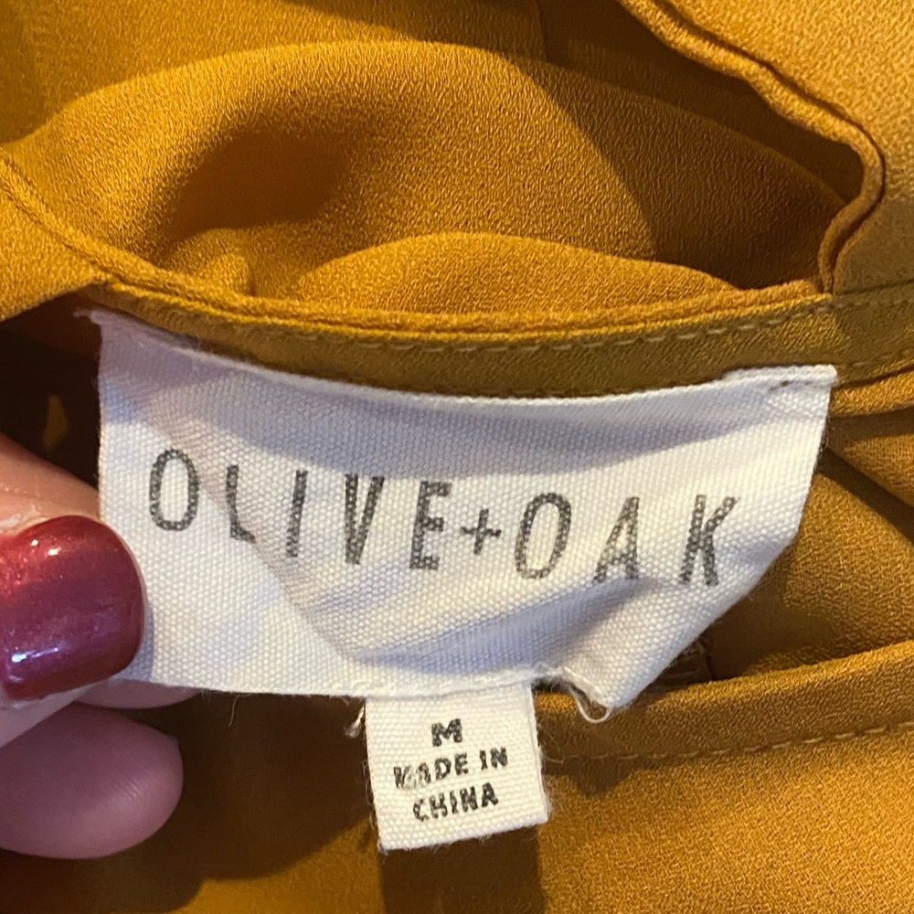 Olive + Oak Medium Blouse - Picture 6 of 8